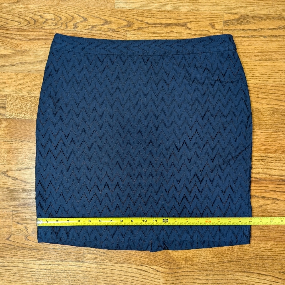 Banana Republic Women's Pencil Skirt Navy Blue Eyelet Lined 100% Cotton Size 14 - Picture 6 of 10